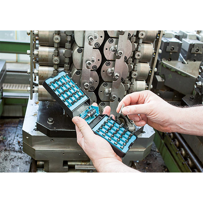HAZET Zestaw bit&oacute;w 2240N/51 ∙ Zabierak sześciokątny masywny 1/4 cala (6,3&nbsp;mm) ∙ Profil Pozidriv PZ, Profil gniazdo krzyżowe PH, Profil Tamper Resistant TORX&reg;, Gniazdo sześciokątne, Profil szczelinowy, Profil wewnętrzny TORX&reg; ∙ 51‑częściowy ∙ 2&thinsp;&ndash;&thinsp;6 ∙ 